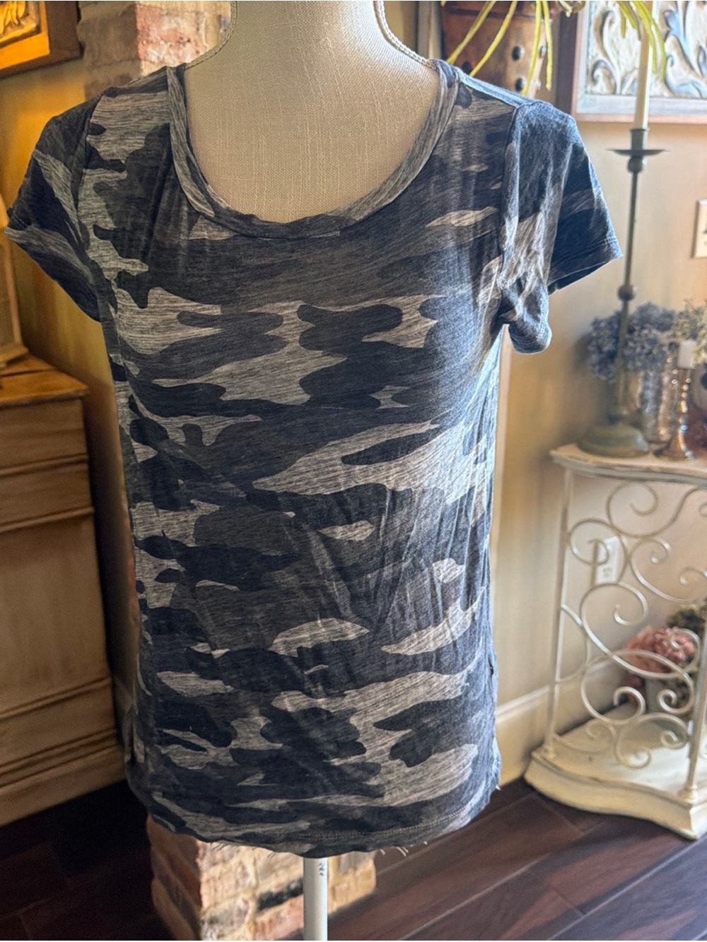 J. Crew Womens SIZE S BLACK GRAY Camo Short Sleeve Top